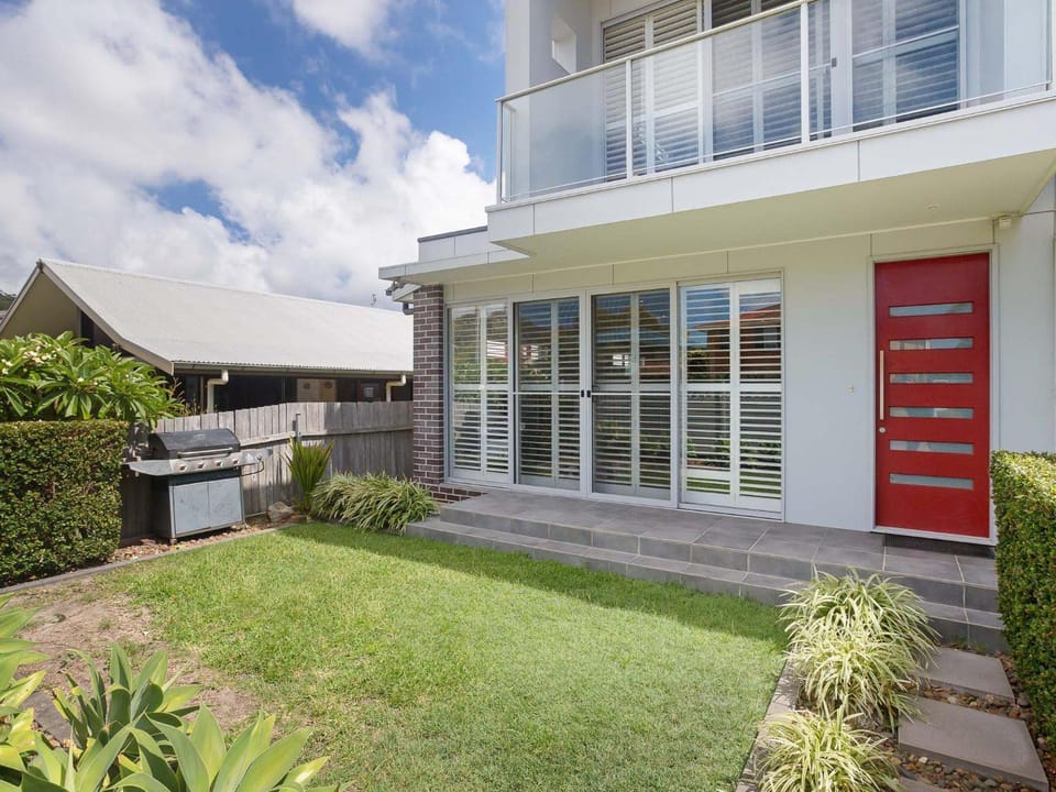 Property building, Garden