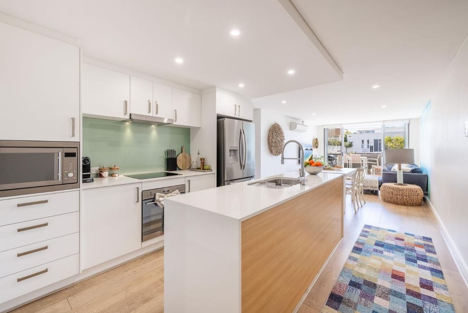 The Shoal 104 linen included and under 200m to beach Apartment in Shoal Bay