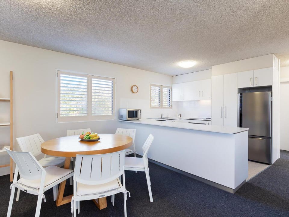 Intrepid 1 3 Intrepid Close Amazing views of Shoal Bay only 100m from the Beach Apartment in Shoal Bay