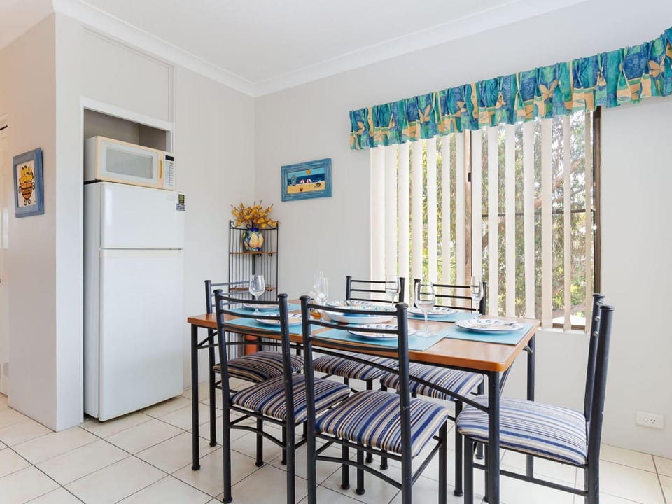Sailfish, 4,46 Magnus Street- Unit with water views and close to town Apartment in Nelson Bay