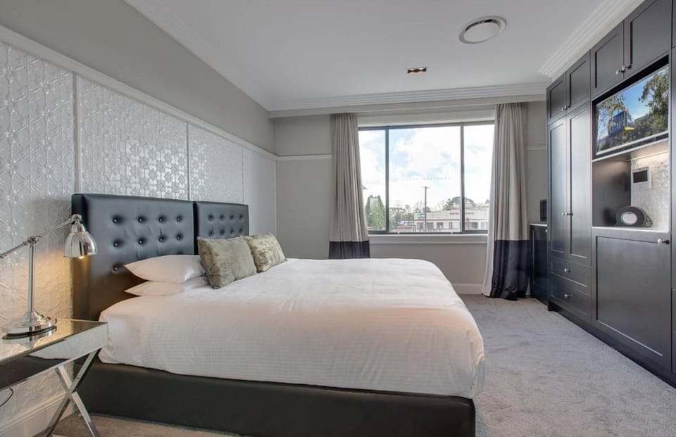 Perfect Located 2-Bed Blue Mountains Getaway Apartment in Katoomba