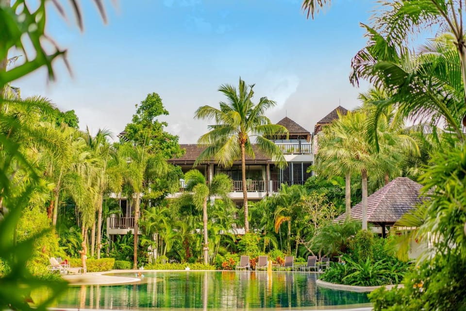 Property building, Swimming pool