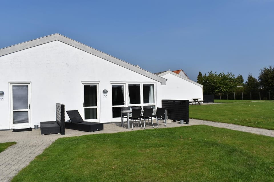 Property building, Balcony/Terrace