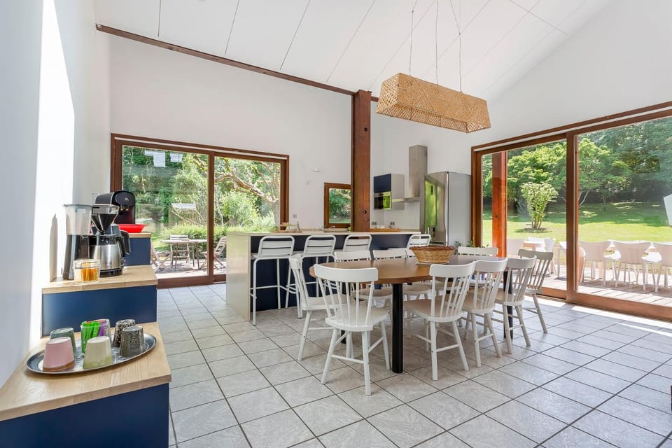 Coffee/tea facilities, Dining area, minibar, pet friendly, kitchen