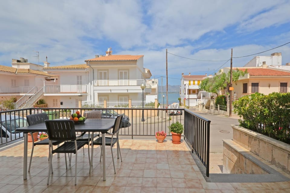 Balcony/Terrace, Sea view, Street view