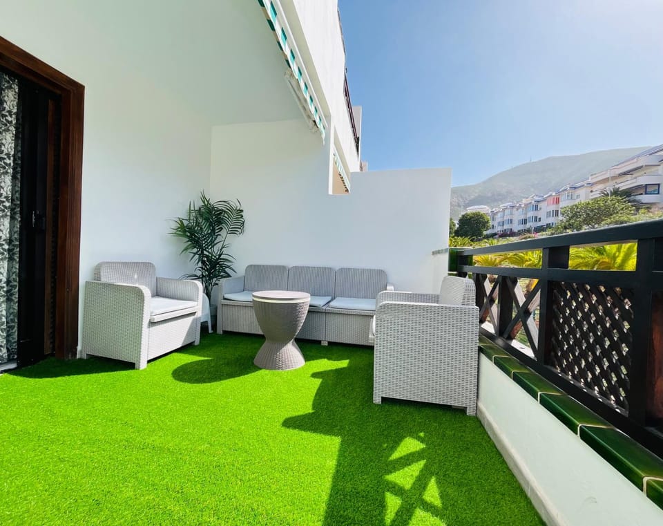 Ocean Light Apartment (100m from the beach) Apartment in Los Cristianos