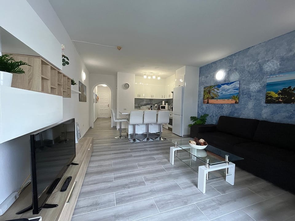 Ocean Light Apartment (100m from the beach) Apartment in Los Cristianos