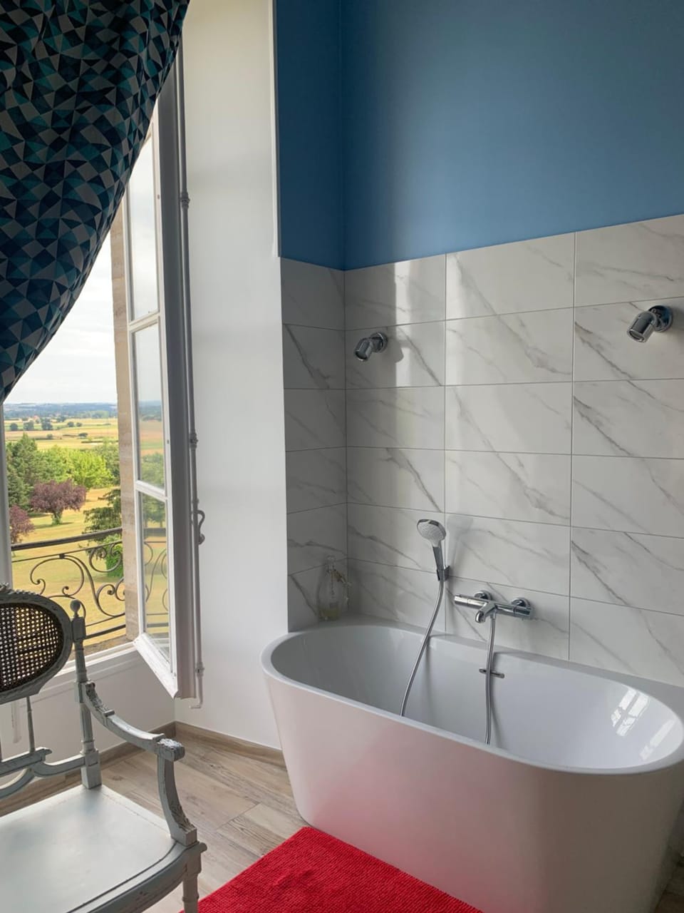 Bathroom, Bath