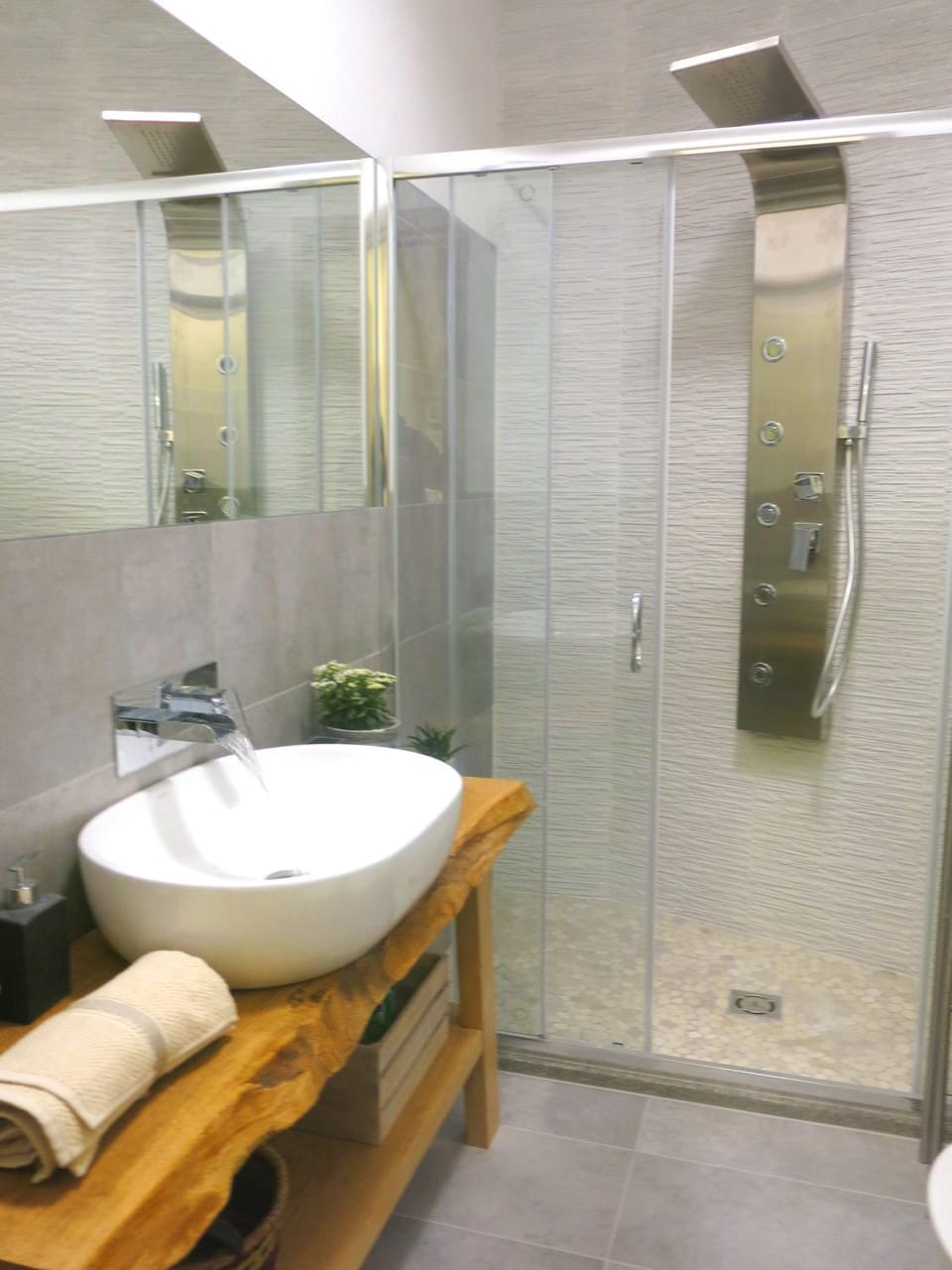 Shower, Bathroom