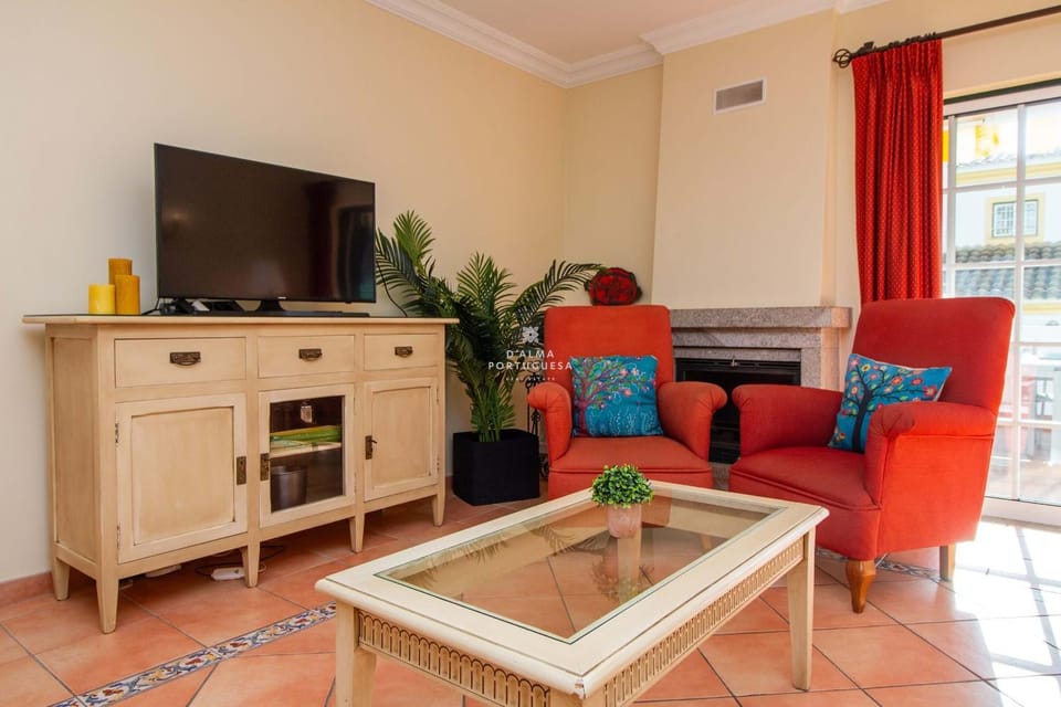 Communal lounge/ TV room, Living room