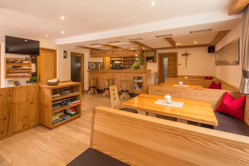 Lounge or bar