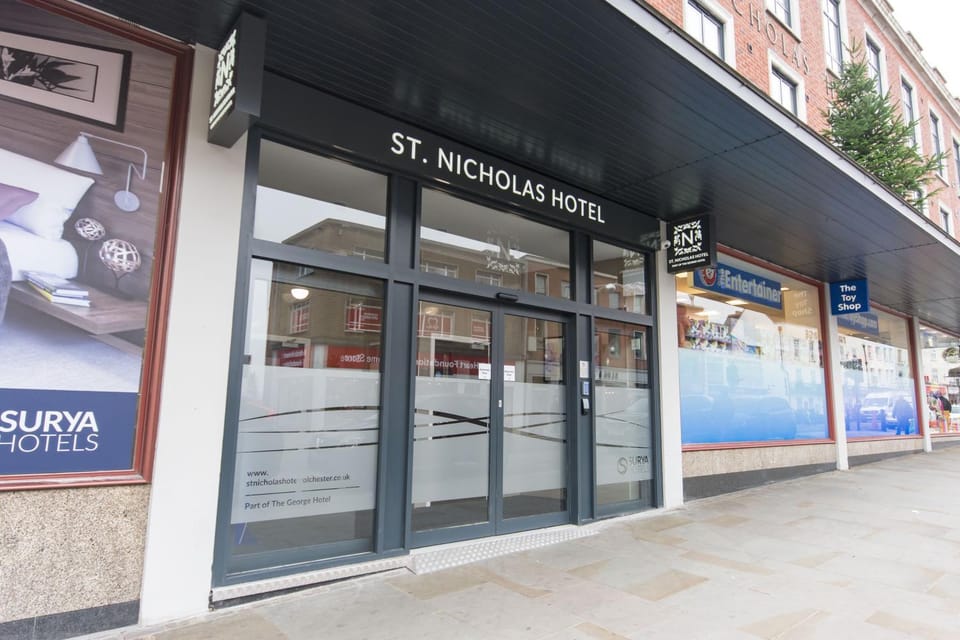 Property building, Facade/entrance, Property logo or sign