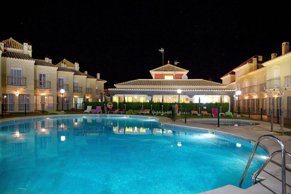 Property building, Night, Swimming pool, sunbed