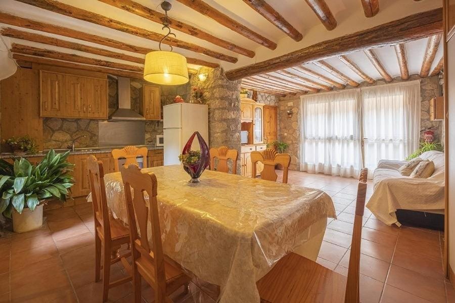 Casas Santos y Tolta Country House in Aragon