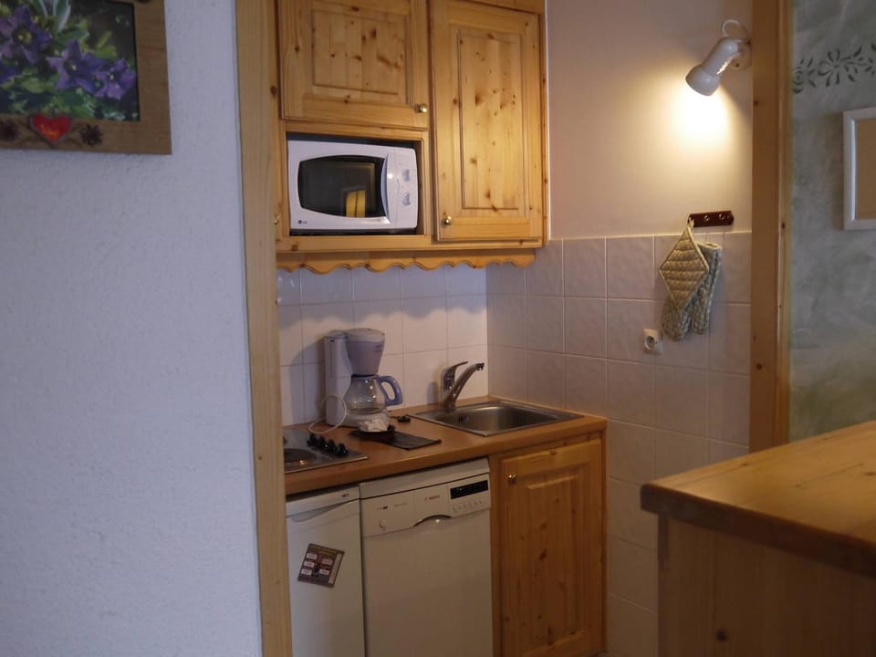 Méribel Mottaret: Apt 6 pers, balcon, casier skis, ascenseur, animaux admis - FR-1-355-33 Apartment in Les Allues