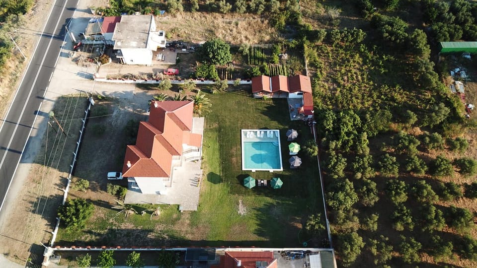 Bird's eye view, Swimming pool
