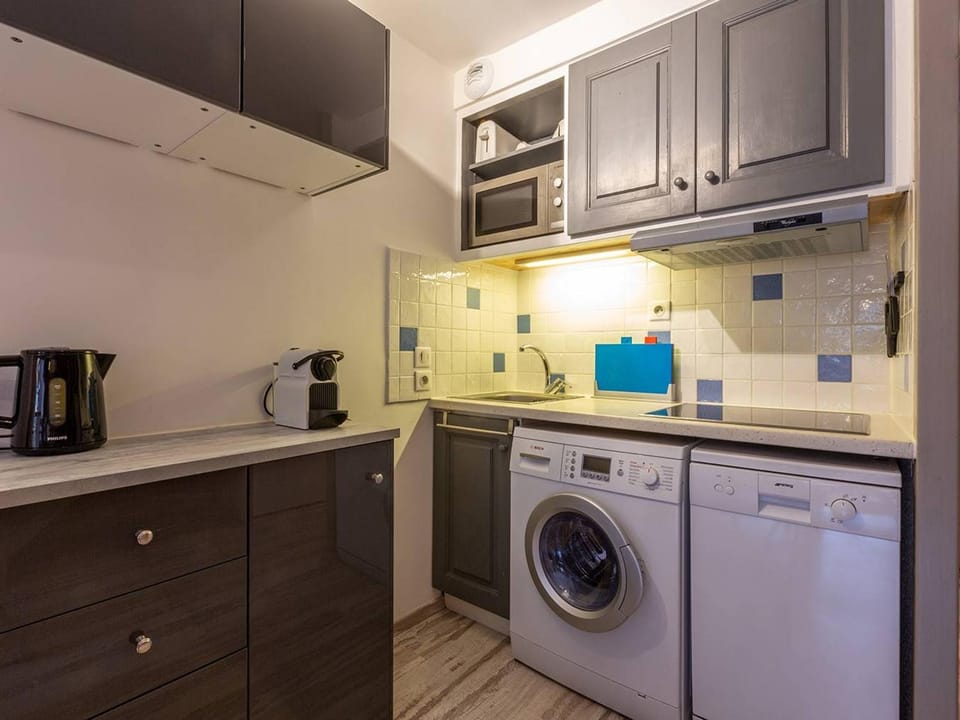Charmant Duplex 6 Pers, Proche Pistes, Esprit Chalet, Sud-Ouest, Balcon, WiFi, Méribel - FR-1-355-130 Apartment in Les Allues