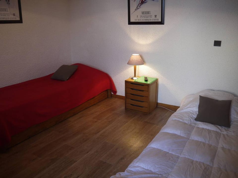 Chalet cosy aux pieds des pistes, proche commerces, Méribel Mottaret - FR-1-355-131 Apartment in Les Allues