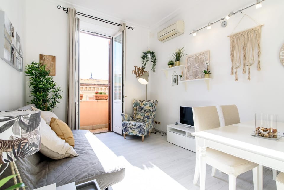 White Napoleone Apartment Apartment in Rome