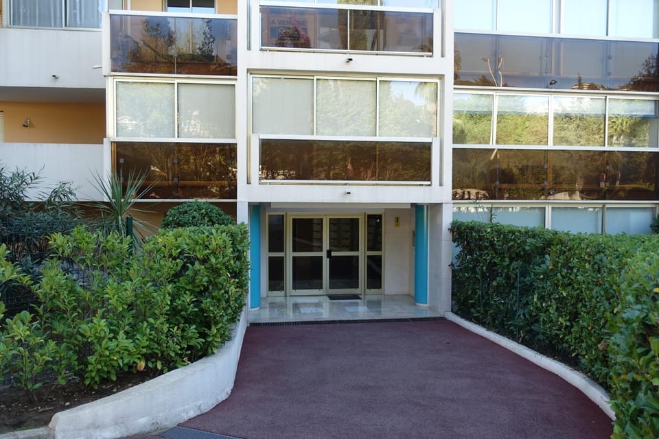 Eden Beach Apartment in Cannes