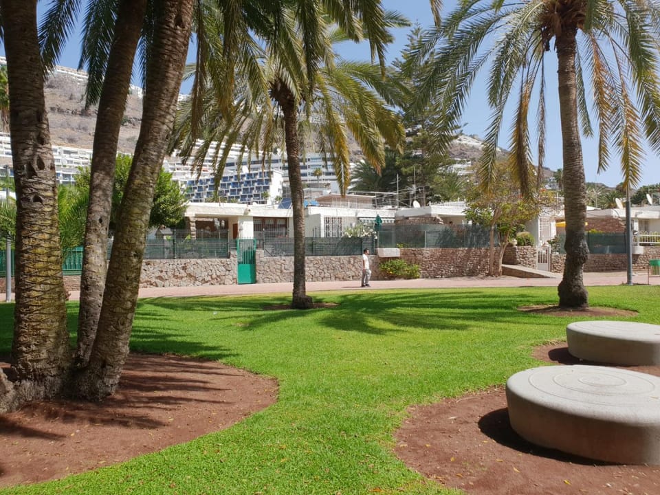 Bungalows Bahamas beside the park and 300m to the beach Apartment in Puerto Rico de Gran Canaria