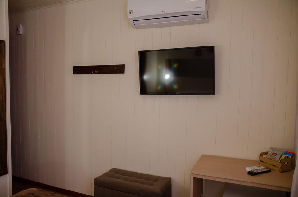 TV and multimedia, air conditioner