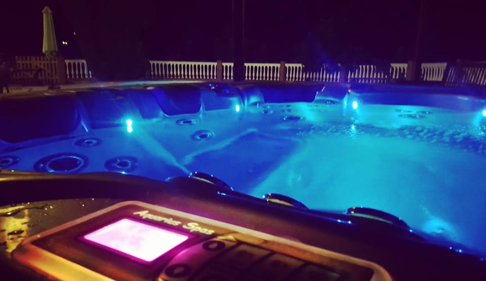 Hot Tub, Spa and wellness centre/facilities, Area and facilities