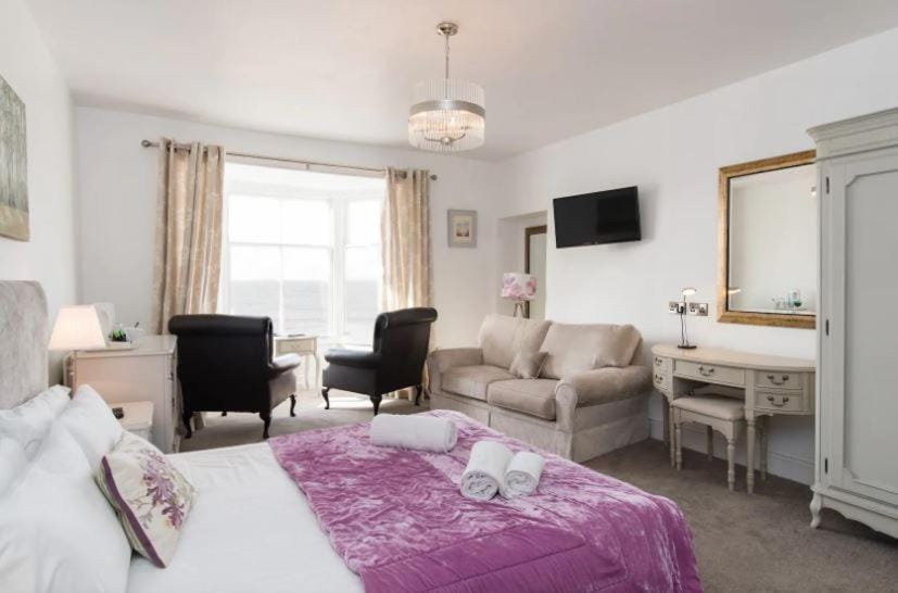 Photo of the whole room