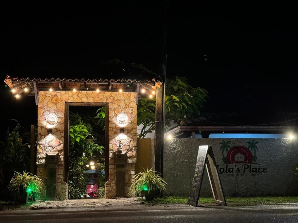 Lala's Place Hostel in Southern Province