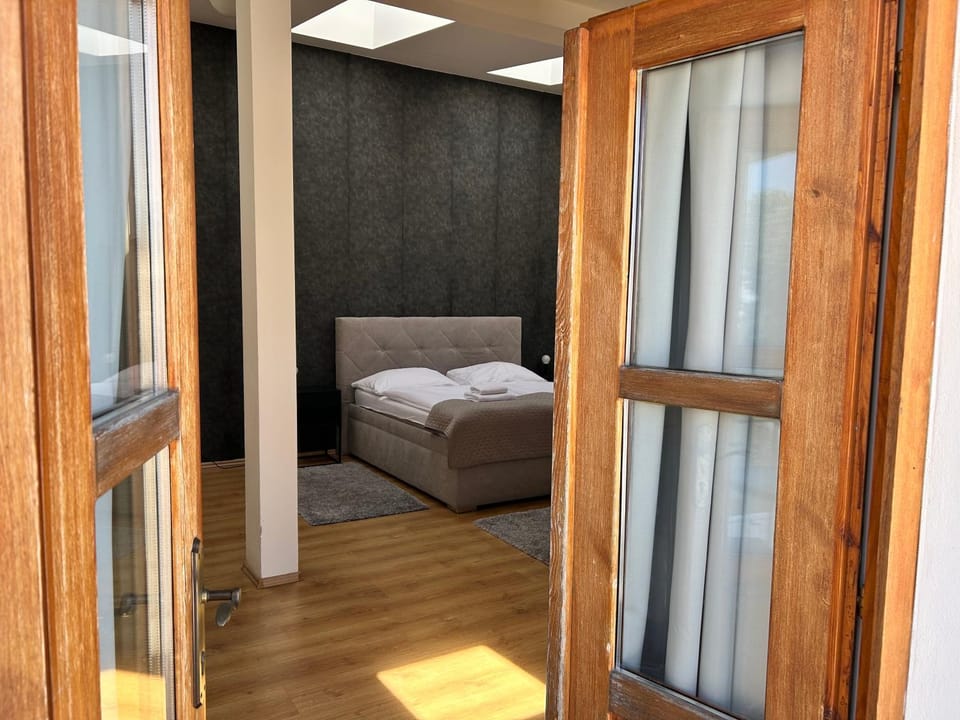 Bed, View (from property/room), Balcony/Terrace