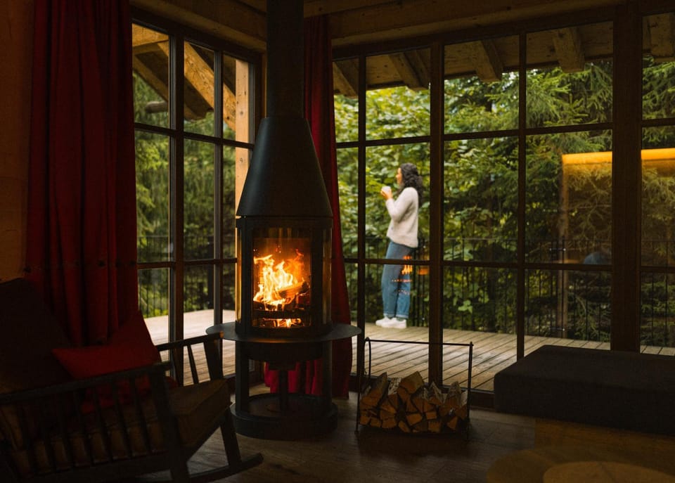 Living room, fireplace