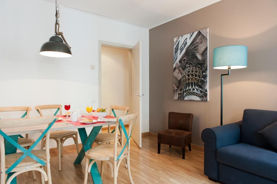 Living room, Dining area