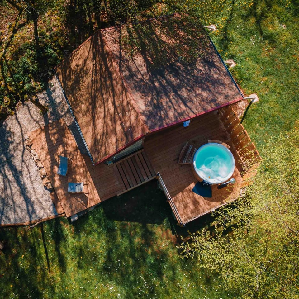 Property building, Spring, Natural landscape, Garden, Hot Tub, Garden view, Open Air Bath