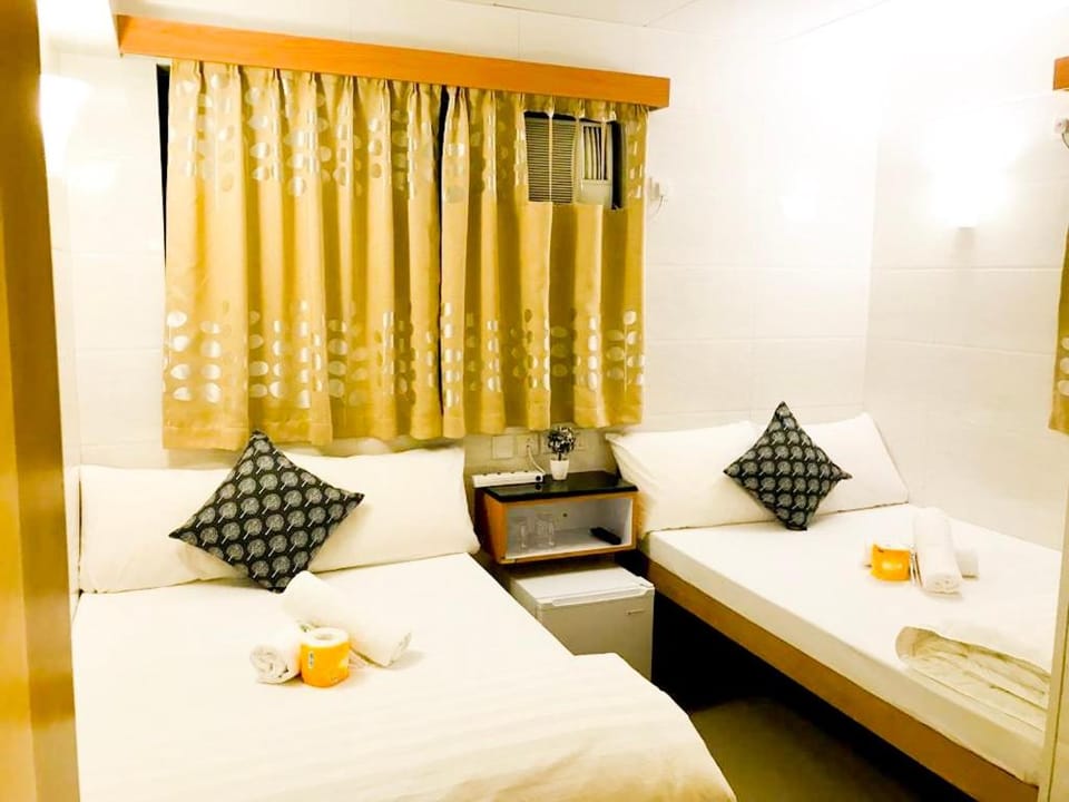 Holiday Guest House Bed and Breakfast in Hong Kong