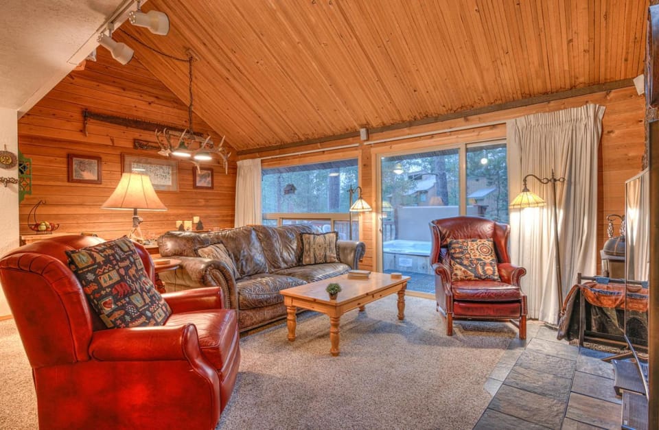 Pine Needle - Unit 7 House in Sunriver