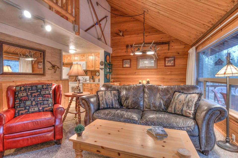 Pine Needle - Unit 7 House in Sunriver