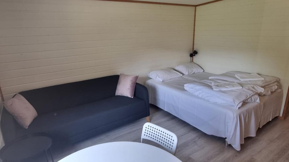 Bed, Living room