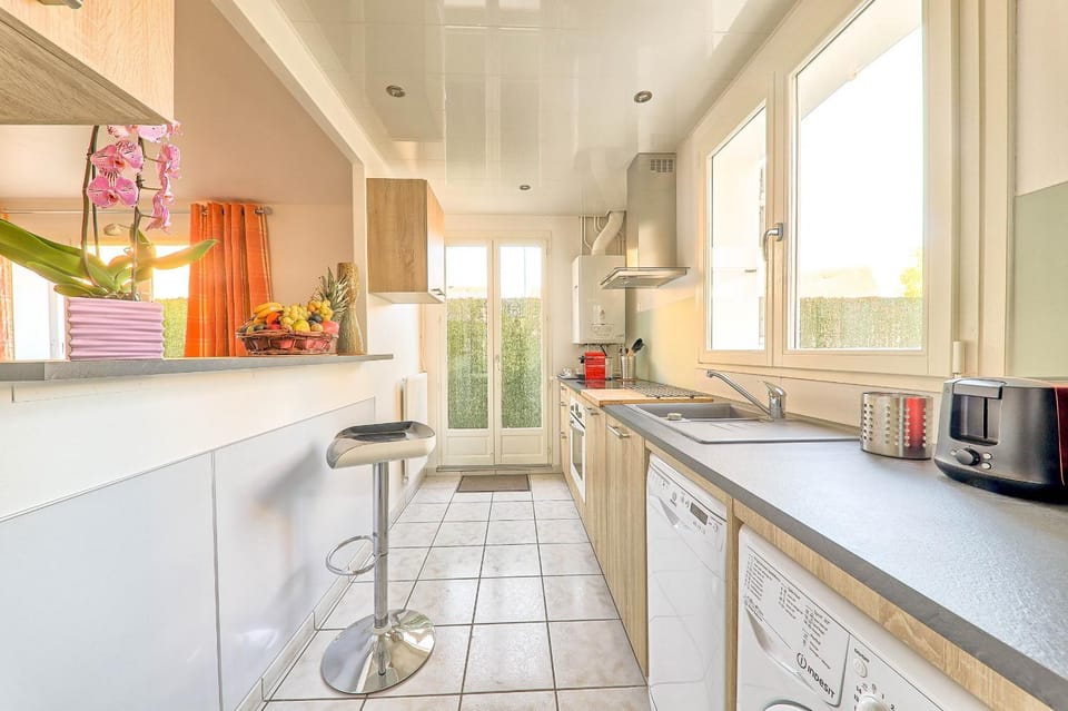 Kitchen or kitchenette, dishwasher, minibar, pet friendly, stove, toaster, washing machine