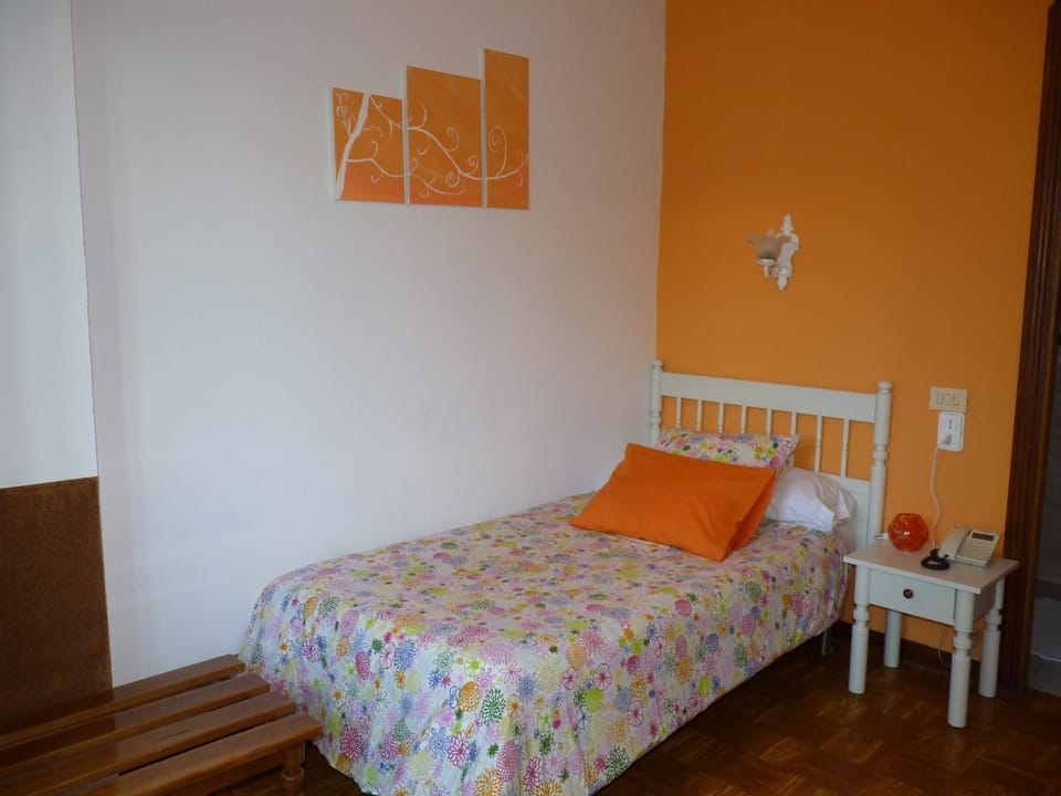 Decorative detail, Bedroom