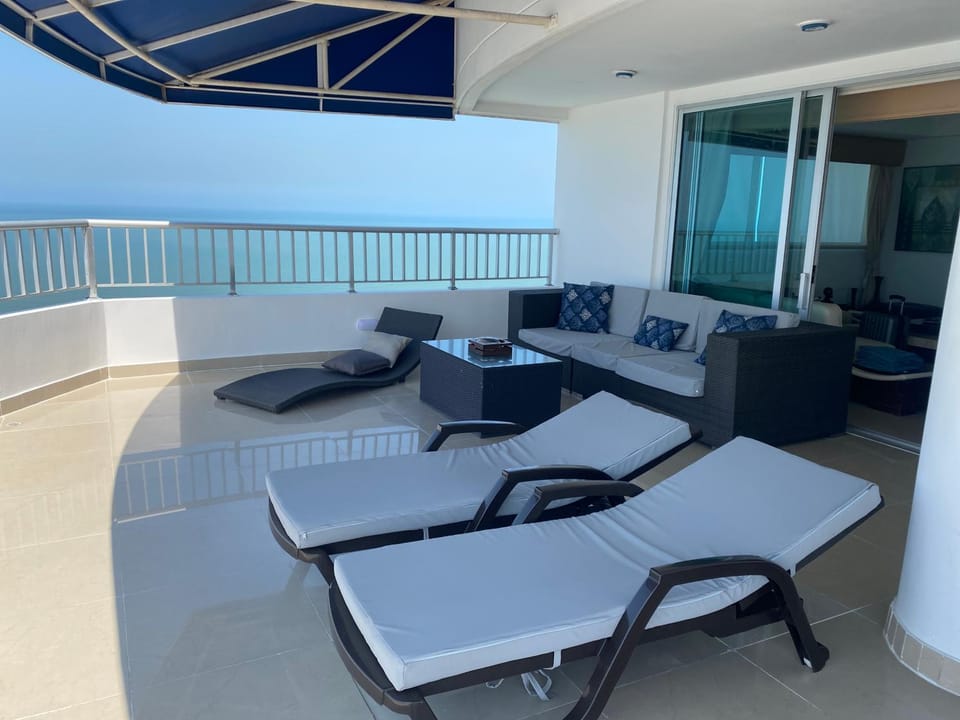 View (from property/room), Balcony/Terrace