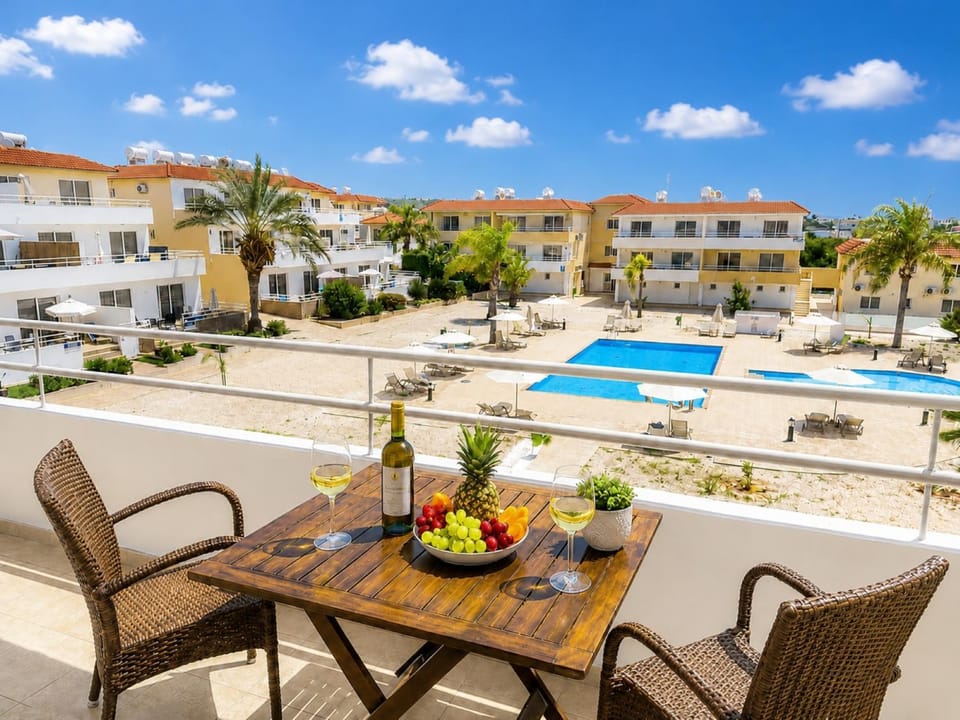 Property building, View (from property/room), Balcony/Terrace, Pool view, Swimming pool
