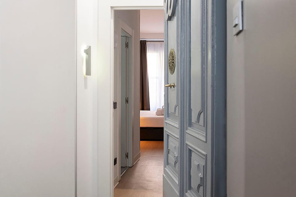 Bed, Lobby or reception