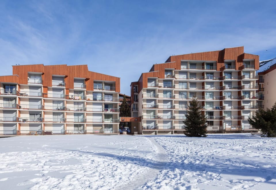Property building, Winter