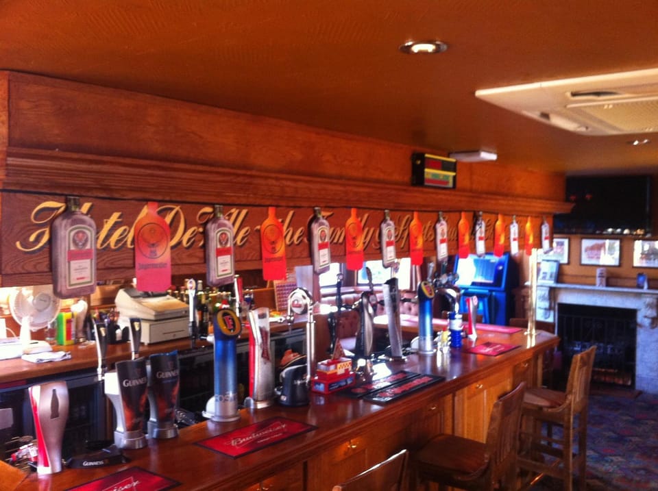 Lounge or bar, Drinks