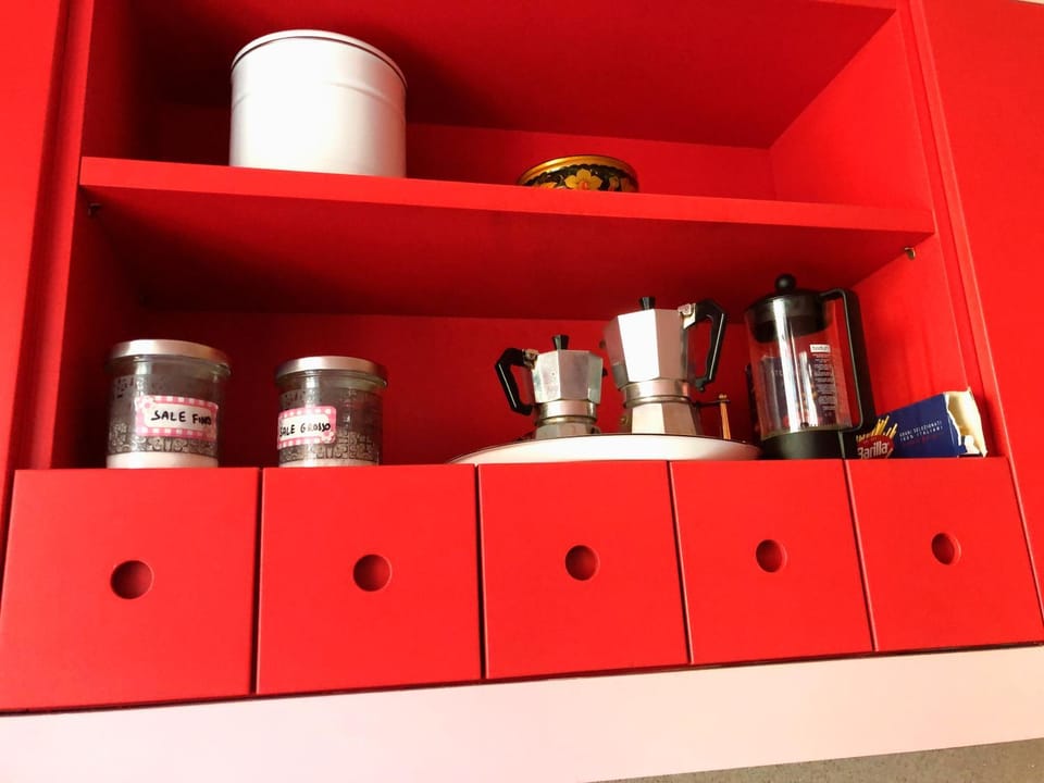 Coffee/tea facilities