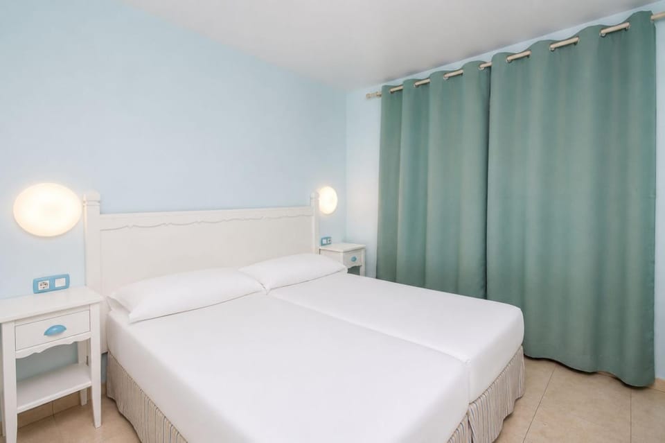 GuestReady - Modern Stay with Pool and Terrace Apartment in Corralejo
