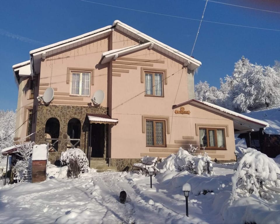 Property building, Winter