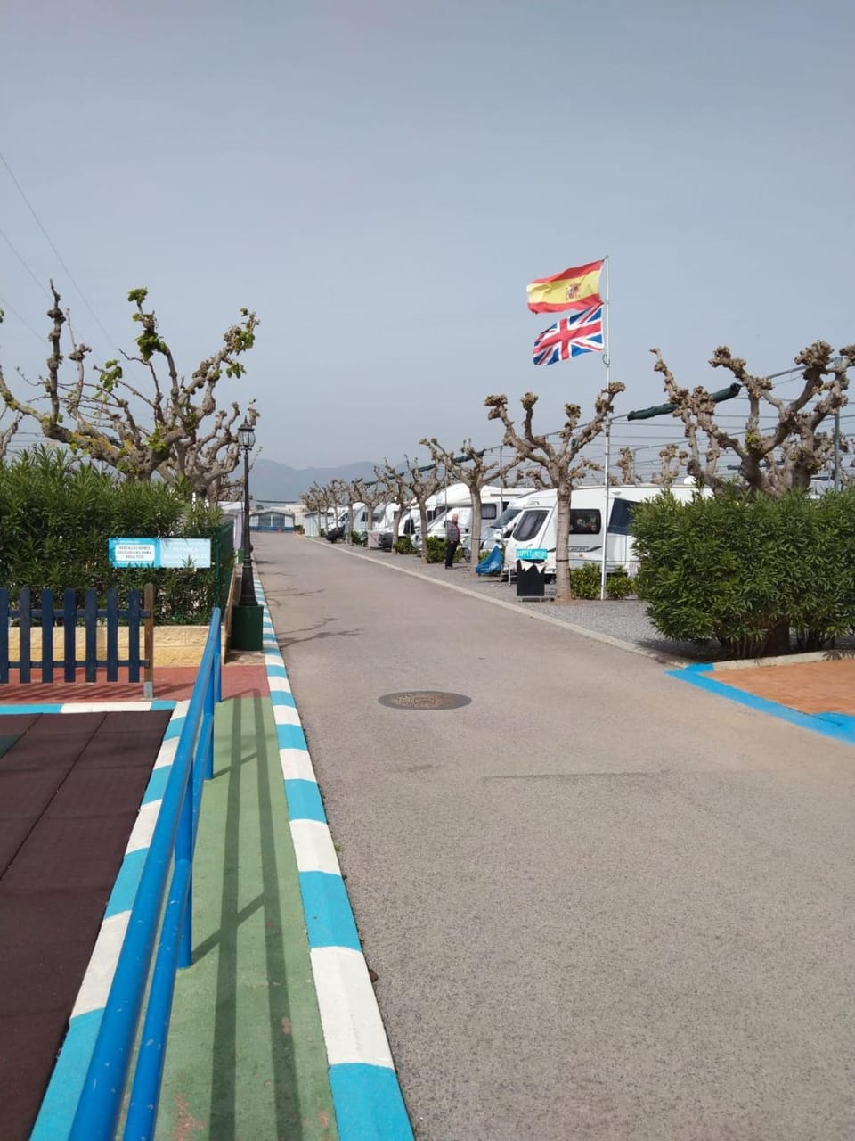 Day, Winter, Area and facilities