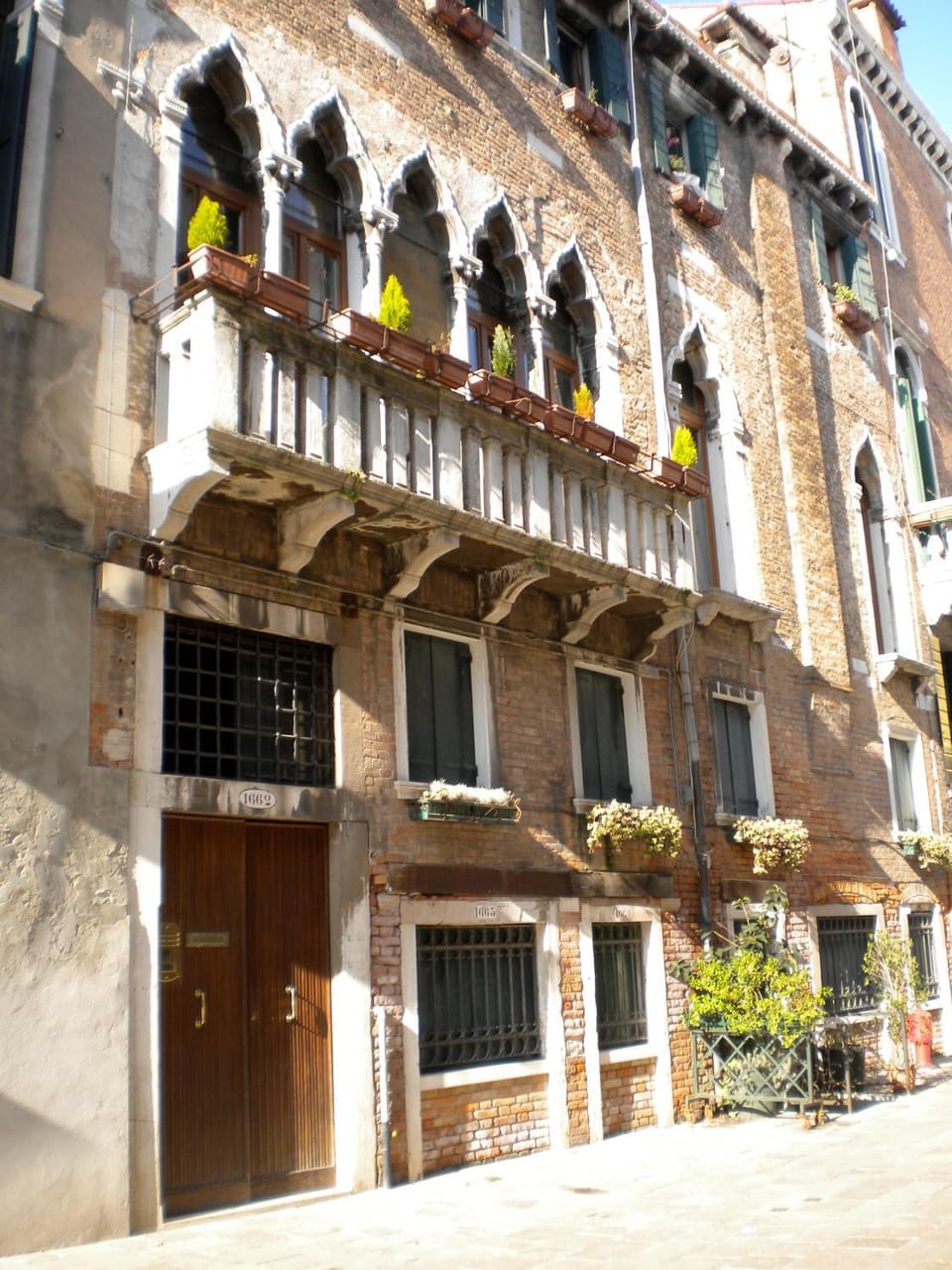 Facade/entrance, Day