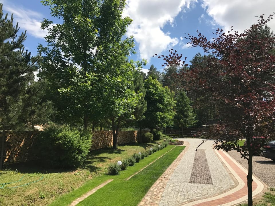Garden, Parking